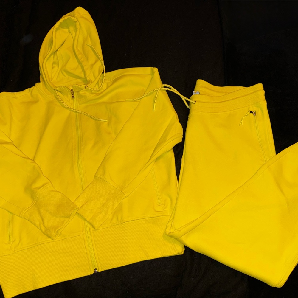 NWOT OLD NAVY Dynamic Active Fleece Chartreuse Hoodie & Jogger Set